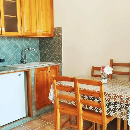Monolocale 3 Posti Letto Con Giardino Petfriendly شقة